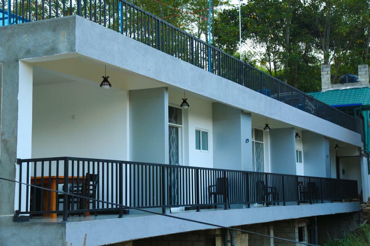 4 Aces Ella Exterior foto